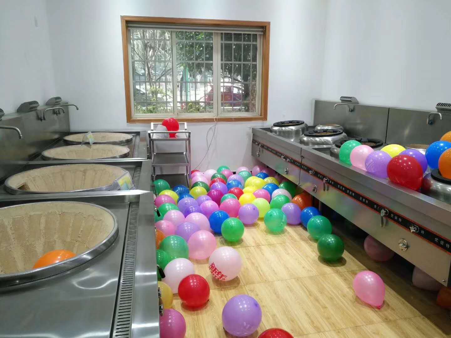 成都麻豆免费电影网設備公司91麻豆国产自产激情在线看年會籌備照片5
