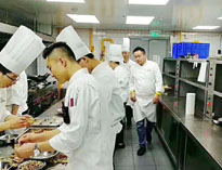 成都商用廚具廠家告訴你西餐廳麻豆免费电影网設計的方法和技巧