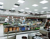 學校食堂麻豆免费电影网設備生產廠家告訴你商用廚具和家用廚具有什麽差別