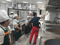 食堂廚具設備廠家告訴你食堂麻豆免费电影网設備的采購標準是怎樣的